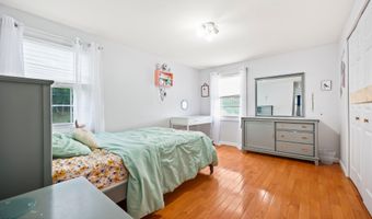 48 Cambridge Dr, Aberdeen, NJ 07747