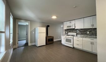 217 State St 2R, Bristol, RI 02809