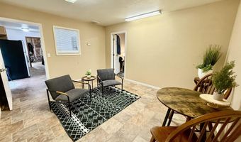 1306 Shull St, Ava, MO 65608