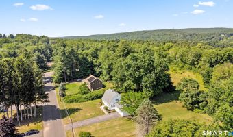 24 Maple Edge Dr, Bloomfield, CT 06002