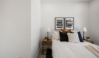 2001 N GEORGE MASON Dr, Arlington, VA 22207