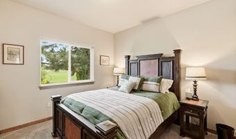 150 Links Dr, Blanchard, ID 83804