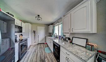 505 S Oak St, Anamosa, IA 52205