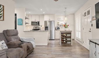 140 UWAPO Rd 58-204, Kihei, HI 96753