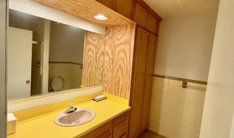 1474 Mandella Rd, Bonneau, SC 29431