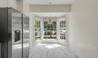 5438 SUMMER LEAF Ln, Alexandria, VA 22312