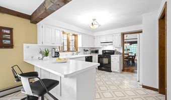 10 Candlewood Dr, Amherst, NH 03031