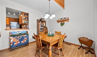 118 Ambleside Way, Amherst, OH 44001