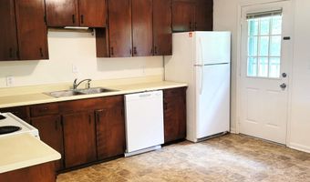 607 Longleaf Rd A, Aberdeen, NC 28315