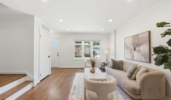 19 E MYRTLE St A, Alexandria, VA 22301