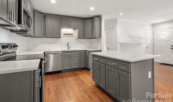 4300 Dowling Dr, Charlotte, NC 28205