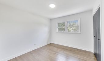 6 S Donald Ave, Arlington Heights, IL 60004