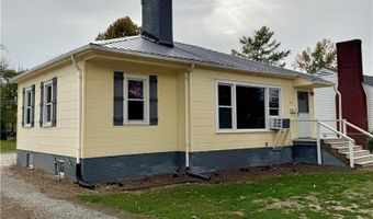 569 Broadway St, Austin, IN 47102