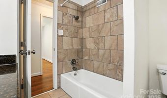 2528 Arnold Dr, Charlotte, NC 28205