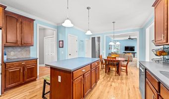 635 Prestige Woods Blvd, Aurora, OH 44202