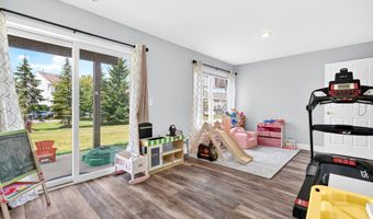 103 Larson Dr 103, Danbury, CT 06810