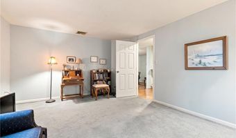 15 Curtis St 101, Cranston, RI 02920