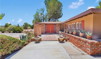 19955 Chickasaw Rd, Apple Valley, CA 92307