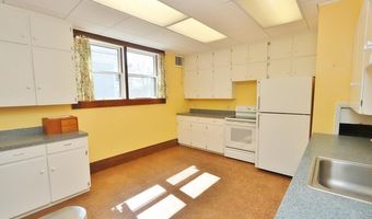 2 W Broadway, Bangor, ME 04401