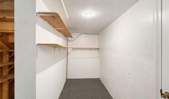 34 Winsor Ave, Johnston, RI 02919