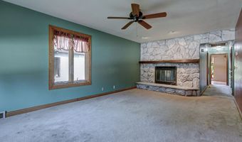 1404 N CHARLOTTE St, Appleton, WI 54911