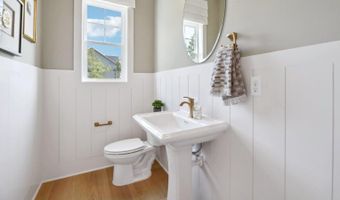 8281 Colling Manor Ct, Alexandria, VA 22308