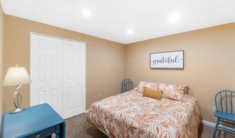 1008 Westrun Dr, Ballwin, MO 63021