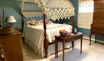 46 Club House Ln 9, Auburn, ME 04210