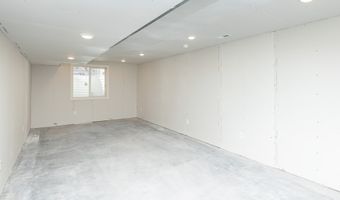 926 23rd Pl, Des Moines, IA 50312