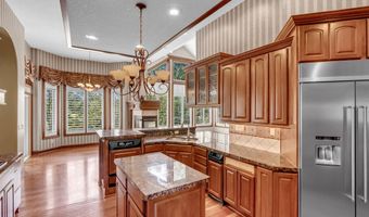 618 18th Fairway, Andover, KS 67002