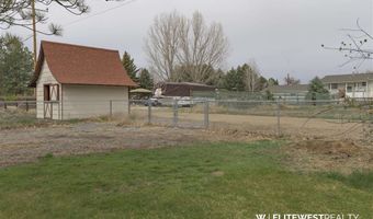 30 N Division St, Cowley, WY 82420