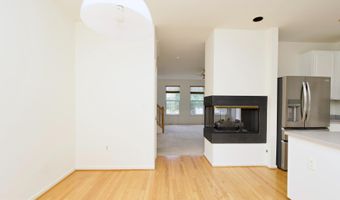 5236 BALLYCASTLE Cir, Alexandria, VA 22315
