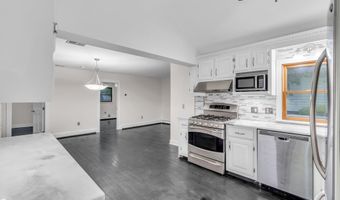 19 Center St, Barnegat, NJ 08005