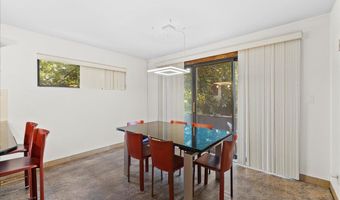 10 Morley Ct, Albertson, NY 11507