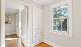 5013 WORTHINGTON Dr, Bethesda, MD 20816
