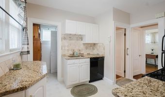 87 Hollywood Ave, Albany, NY 12208