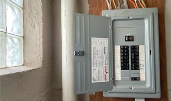 147 Brighton Dr, Akron, OH 44301