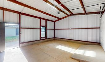 607 NW 11th St, Andrews, TX 79714