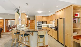 611 Forest St, Ashland, OR 97520