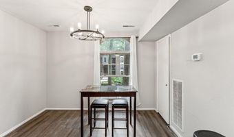3376 WOODBURN Rd 23, Annandale, VA 22003