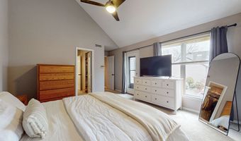 20 Raymond Pl 3-14B, Danbury, CT 06810