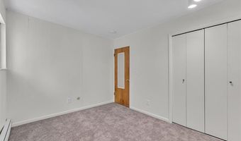 1558 1560 W Jones Dr SW, Ann Arbor, MI 48105