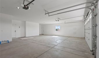 19707 Roanoke Rd, Apple Valley, CA 92307