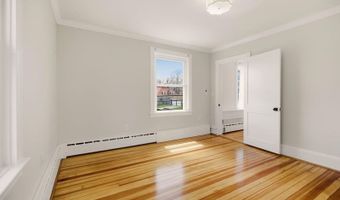8 Champlin St, Newport, RI 02840