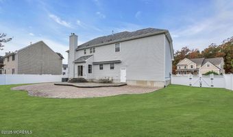 6 Key Largo Ct, Bayville, NJ 08721