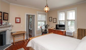 17 Lincoln St, Newport, RI 02840