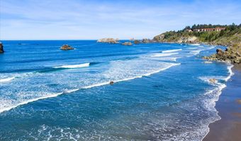 17454 BLUFF Dr, Brookings, OR 97415