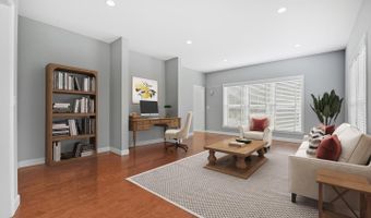 817 RIVERSIDE Dr, Arnold, MD 21012