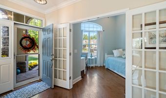 10 CHAPEL HILL Ct, Barnegat, NJ 08005