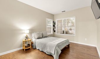 2356 GARNETT Dr 1, Alexandria, VA 22311